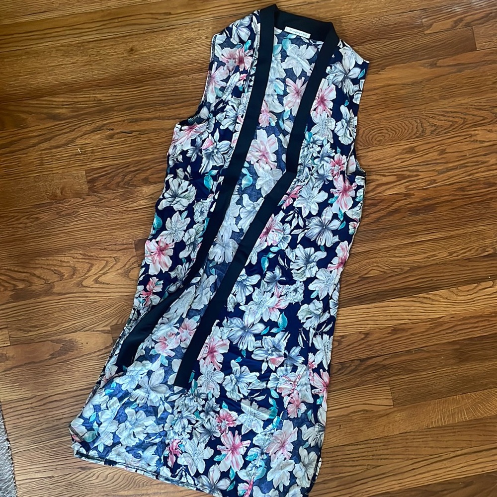 Open flower tunic